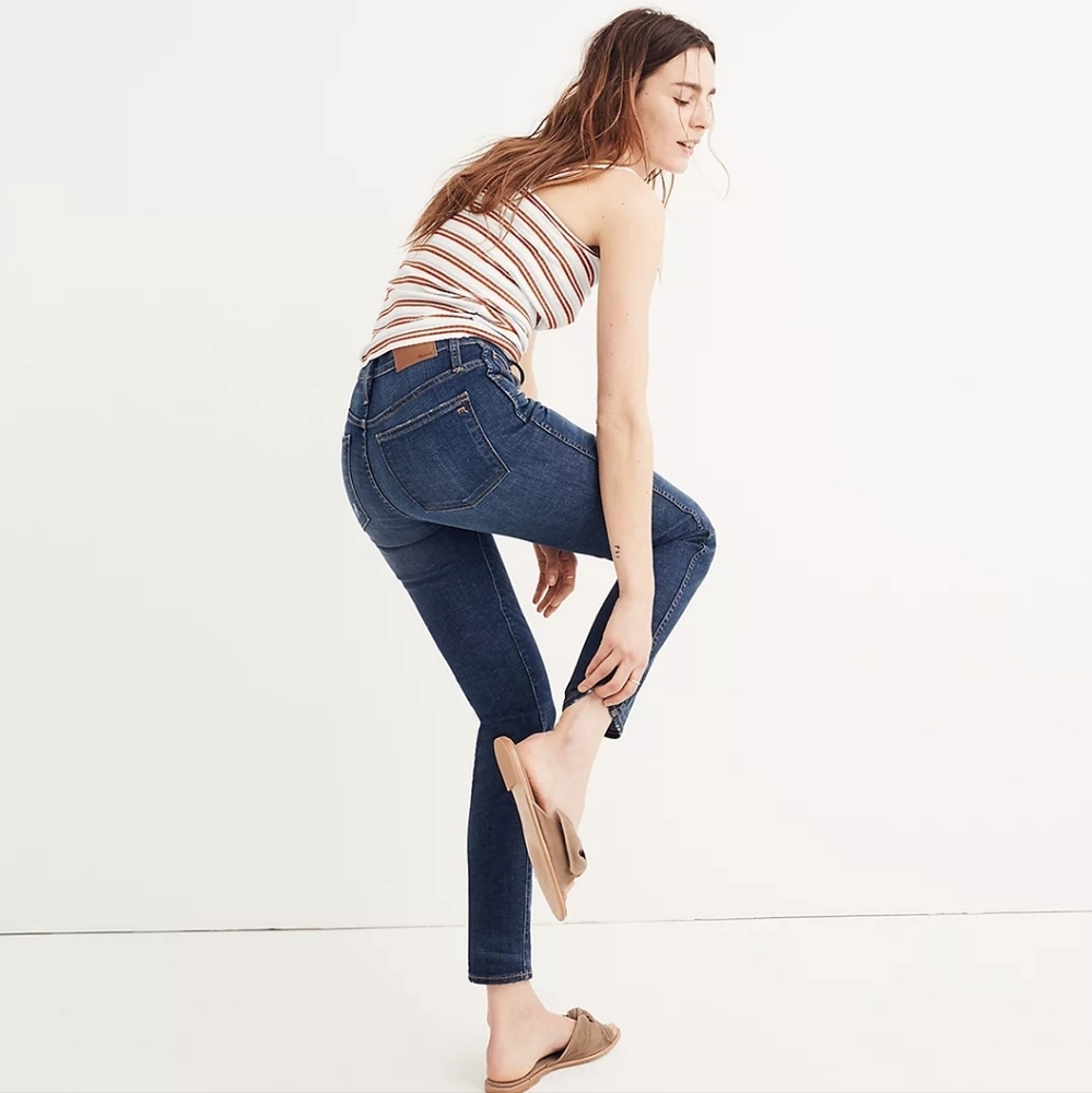 Madewell Slim Straight Jeans in William Wash
